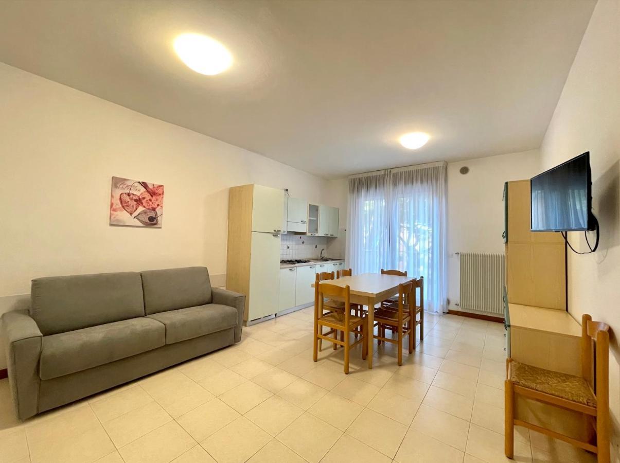 Palazzo Masotto - Carraro Immobiliare Jesolo - Family Apartments Eksteriør billede